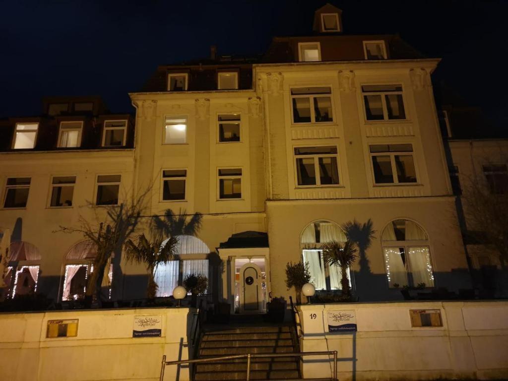 See Schlosshotel Am Kellersee Eutin Exterior photo