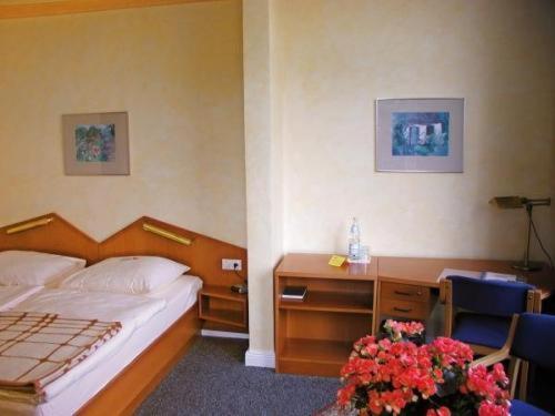See Schlosshotel Am Kellersee Eutin Exterior photo